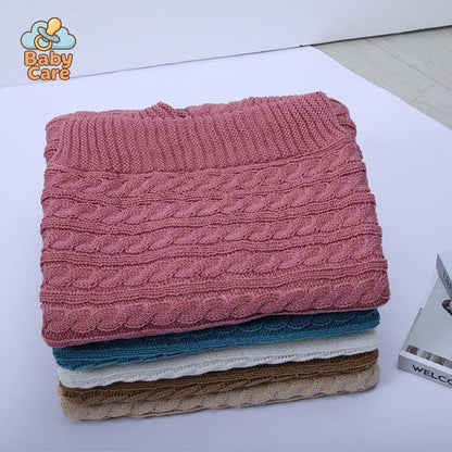 Nid d'ange bébé tricot à boutons