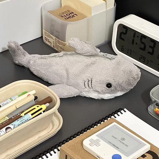 Trousse kawaii requin en peluche