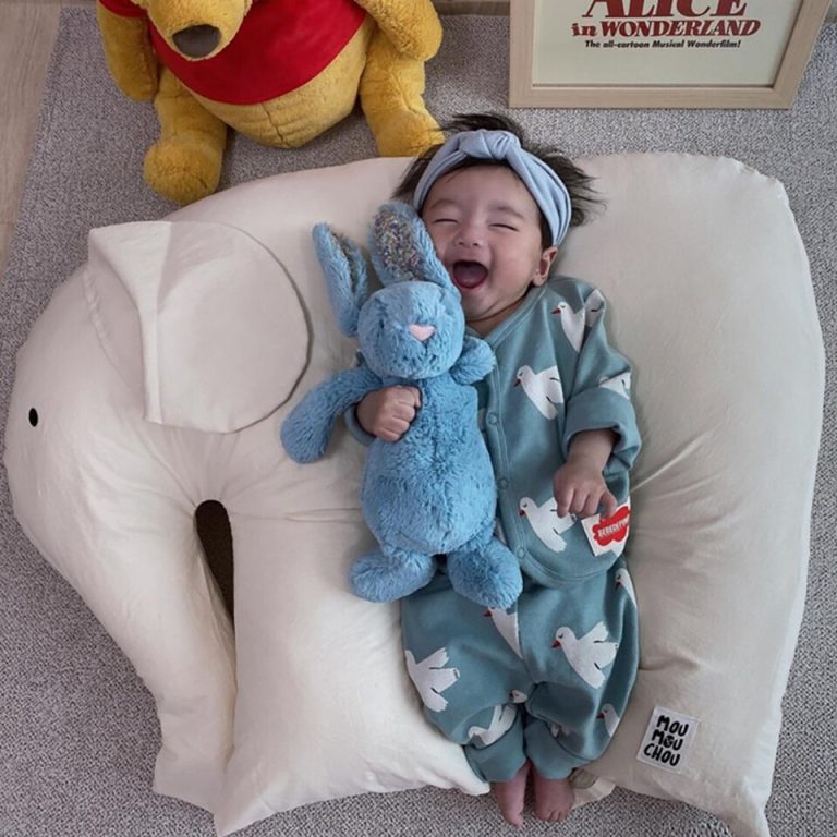 Grand Coussin d'allaitement éléphant