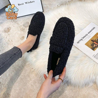 Chaussons en Peluche : Confort Luxe et Douceur