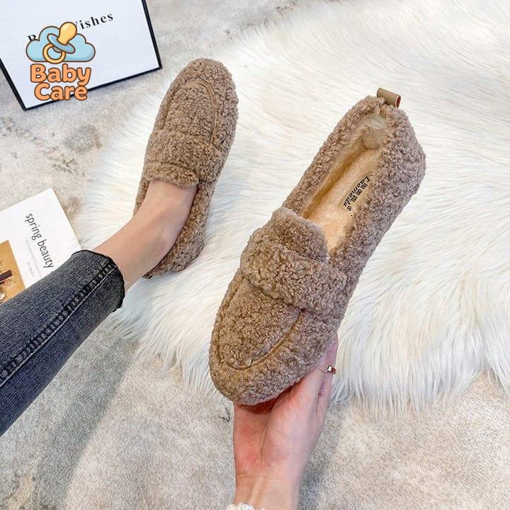 Chaussons en Peluche : Confort Luxe et Douceur